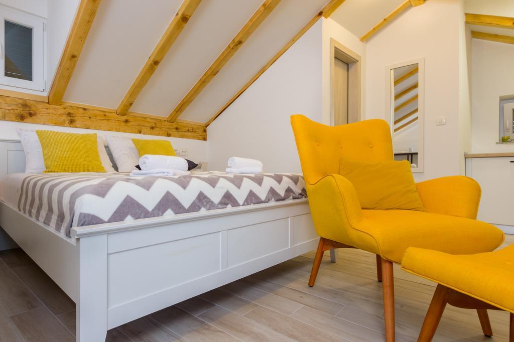 Lux Apartment Arija Split Buitenkant foto